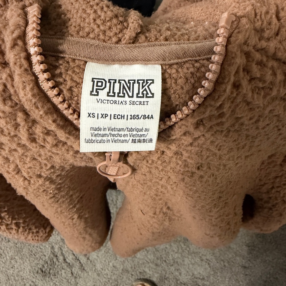 PINK Victoria's Secret Oversized Sherpa Pullover - Picture 4 of 4